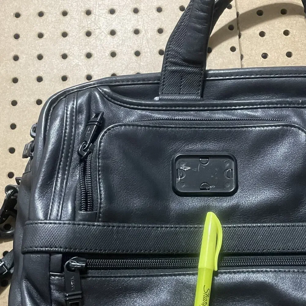 Tumi Alpha II Brief Expandable Organizer Leather Black Business Laptop Travel